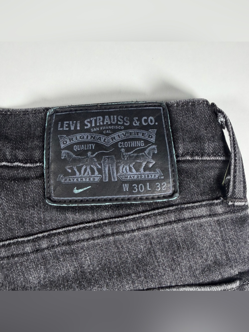 Nike SB x Levi’s 511 Skateboarding Collab Black Wash Men’s W30 L32 (2012 RARE)